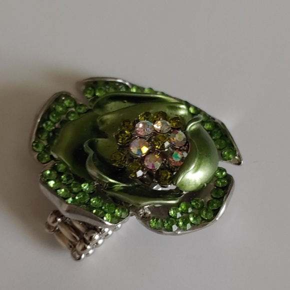 Ring - Picture 5 of 5